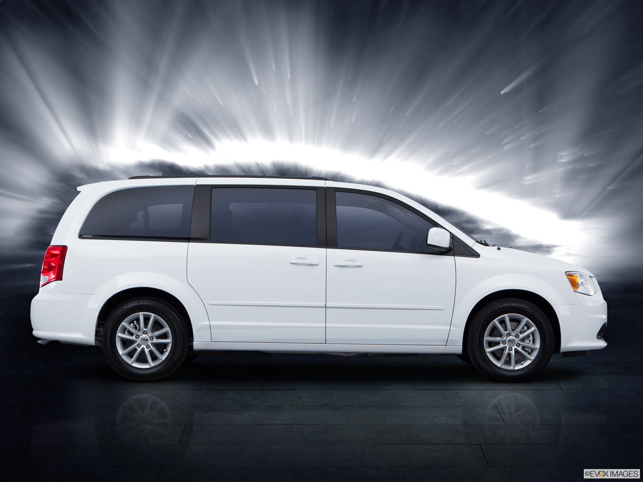 Exterior View Of 2015 Dodge Grand Caravan in La Mesa